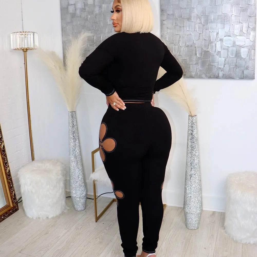 Women Round Neck Four Leaf Cutout Solid Long Sleeve Crop Top - Image 4