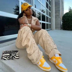 Women Loose Pleated Style Elastic Waist Trousers