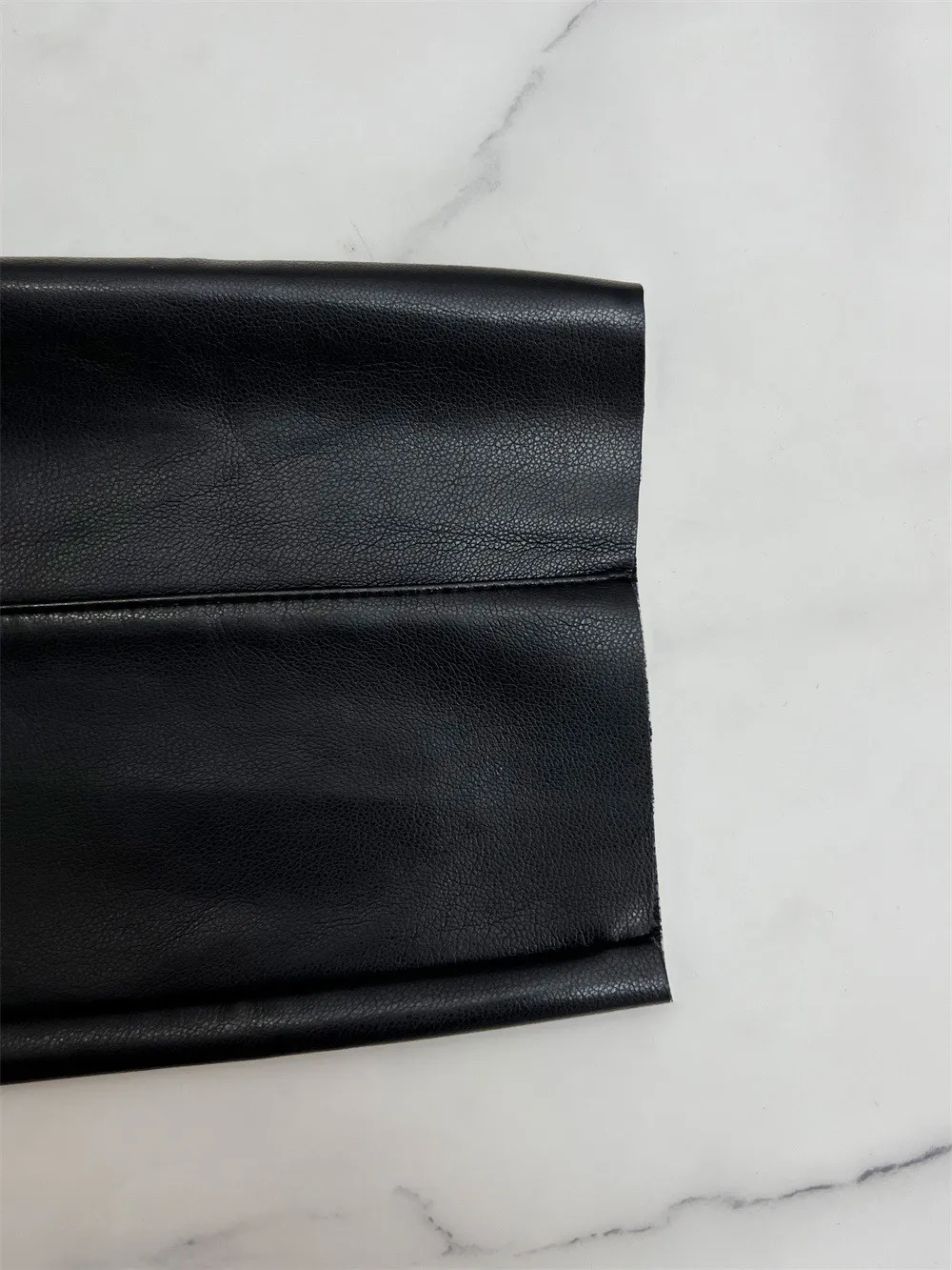 Trendy Fashion Tight Fitting Velvet Pu Leather Pants Women's Spring And Autumn Trousers - Image 3