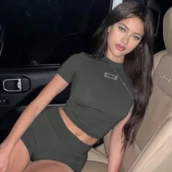 Women's Spring Letter Print Round Neck Short Sleeve Cropped Top Slim Fit Fashion Tee