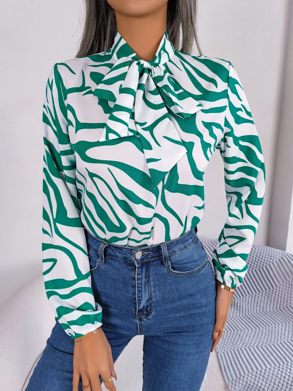 Autumn And Winter Chic Color Contrast Striped Tie Lantern Sleeve Chiffon Shirt Women's Clothing - Image 5