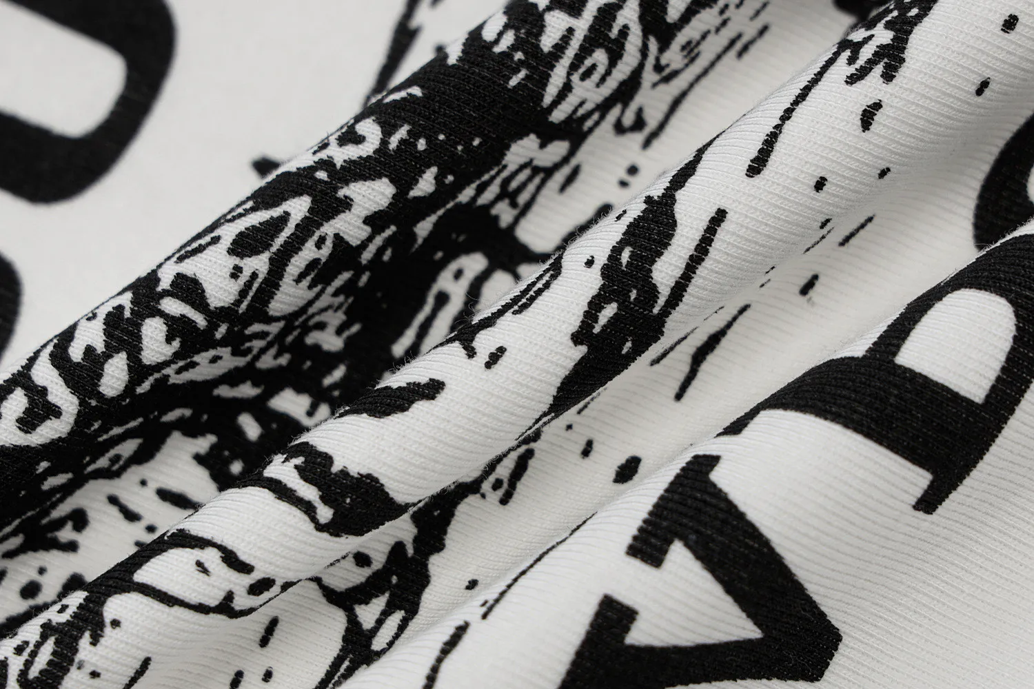 Women Round Neck Letter Printed Crop T-Shirt - Image 13