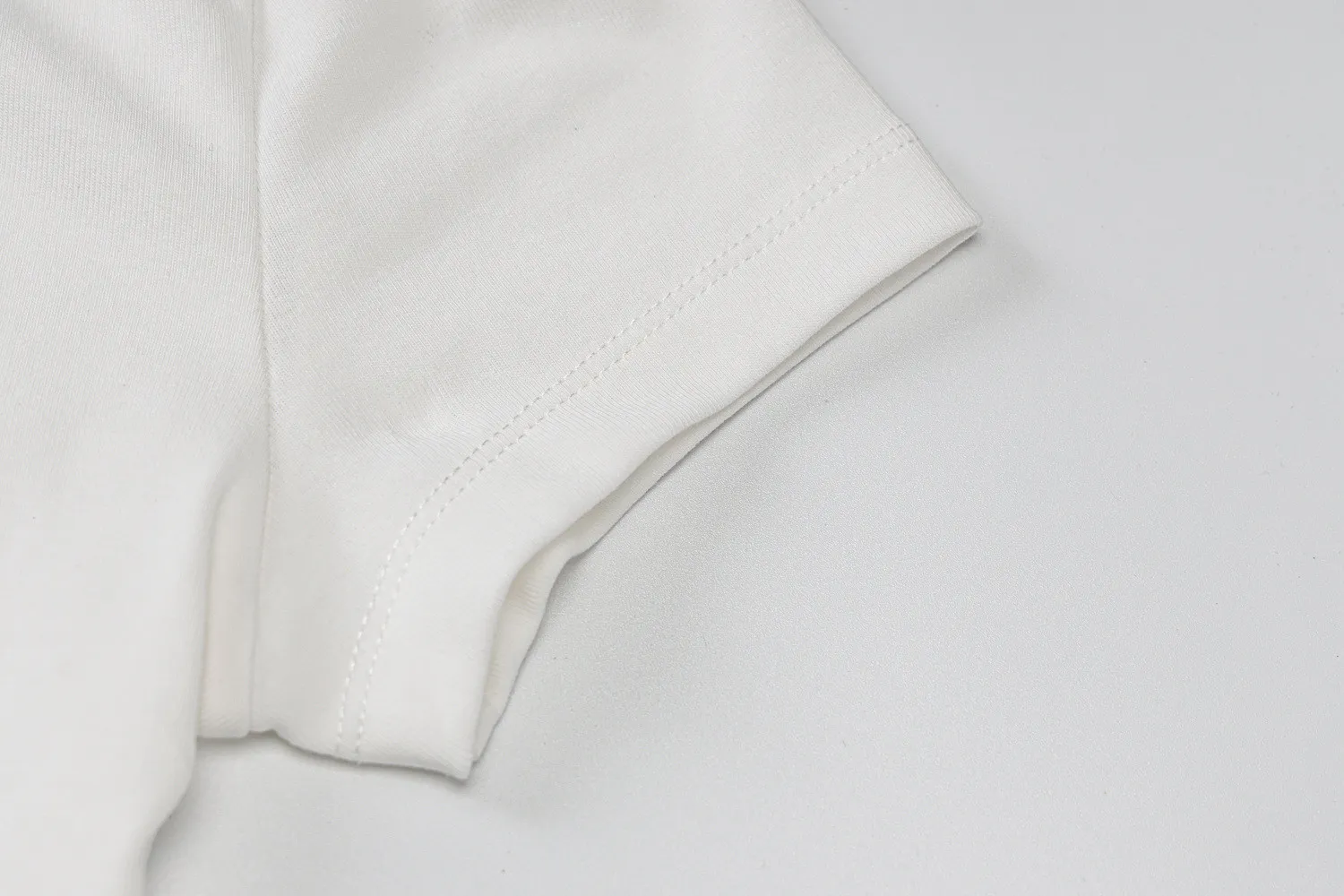 Women Round Neck Letter Printed Crop T-Shirt - Image 9